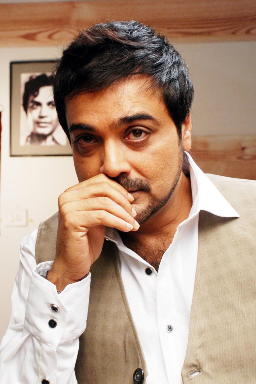 Prosenjit Chatterjee - Profile Images — The Movie Database (TMDb)