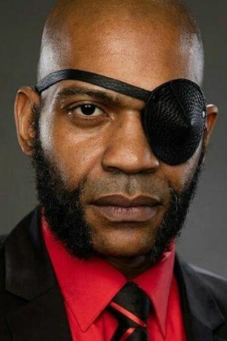 et billede af JLouis Mills