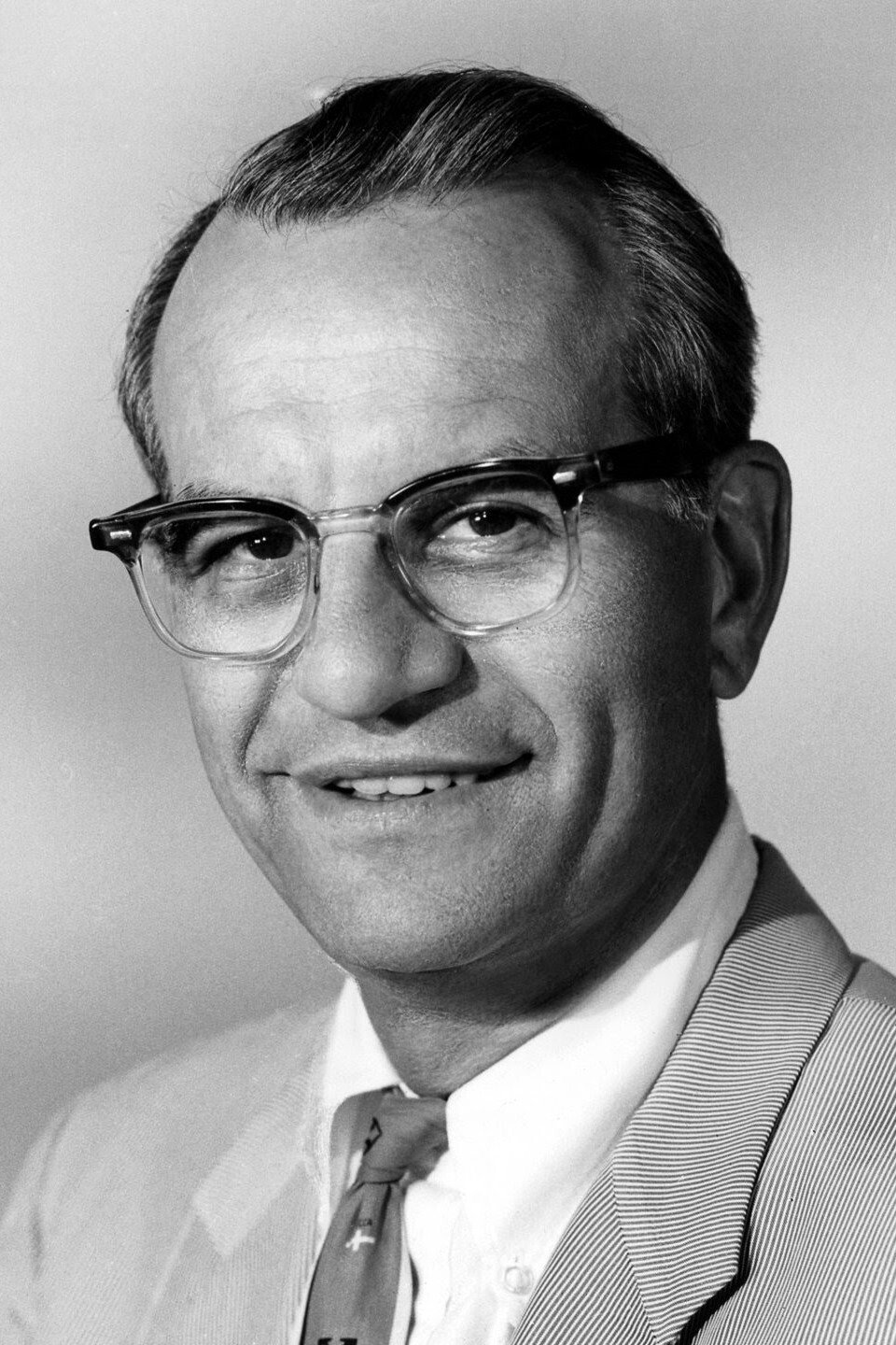 et billede af Henry Levin