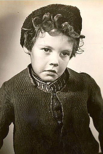 et billede af Donald Mayo