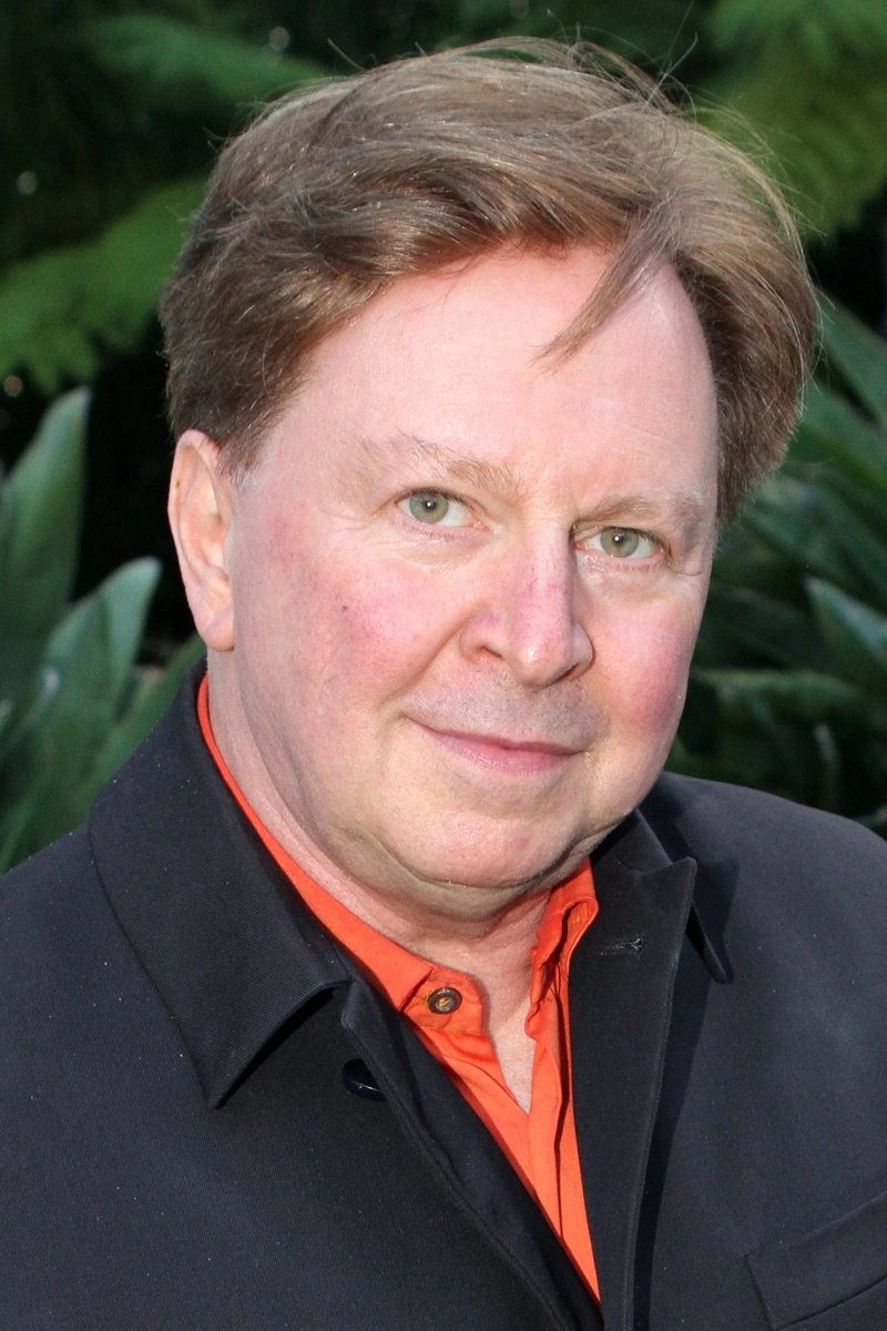 et billede af Gerald V. Casale