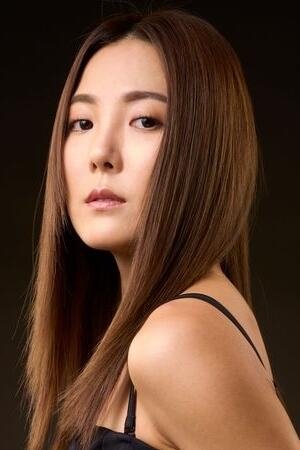 et billede af Alina Lee