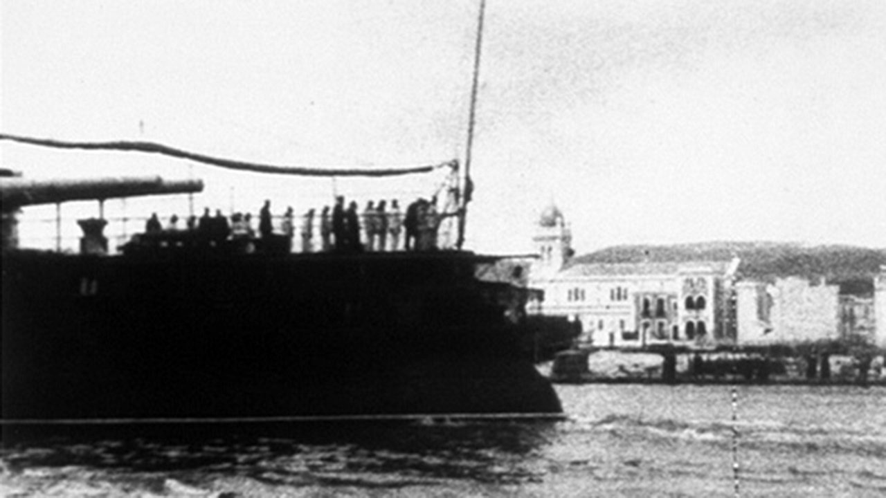 Imagem do Filme Entrée du “Charlemagne” à Bizerte