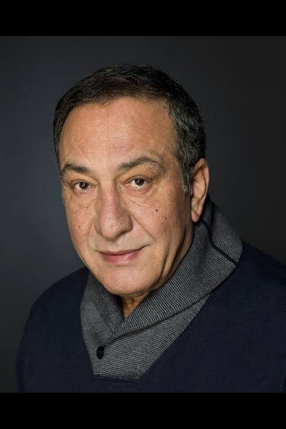 et billede af İrfan Tözüm