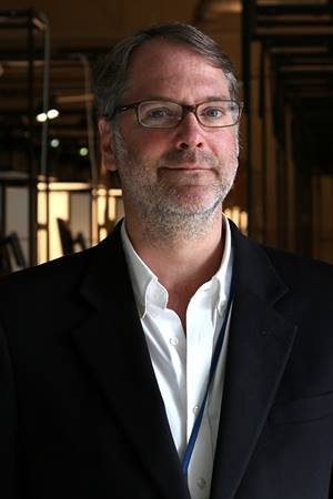 et billede af Sean M. Bobbitt