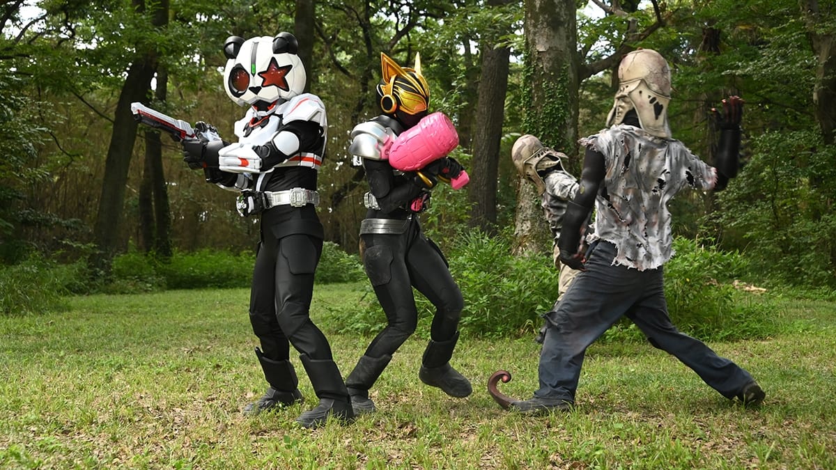 Kamen Rider Season 33 :Episode 3  Encounter 2: Zombie Hunt