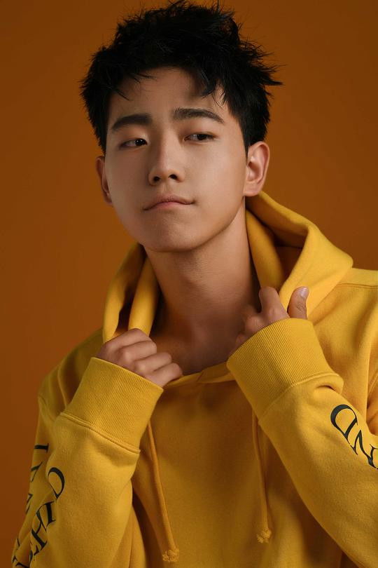 et billede af Zhen Ziqi