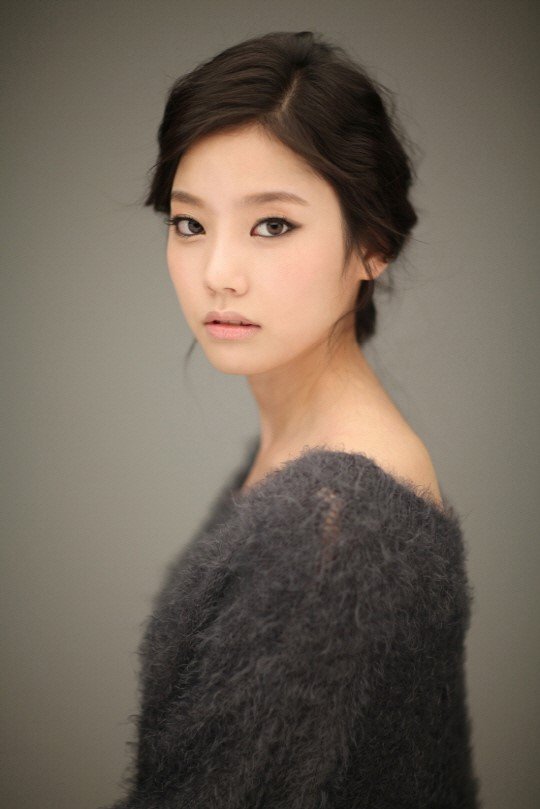 Eom Ji-hye's picture in the cast