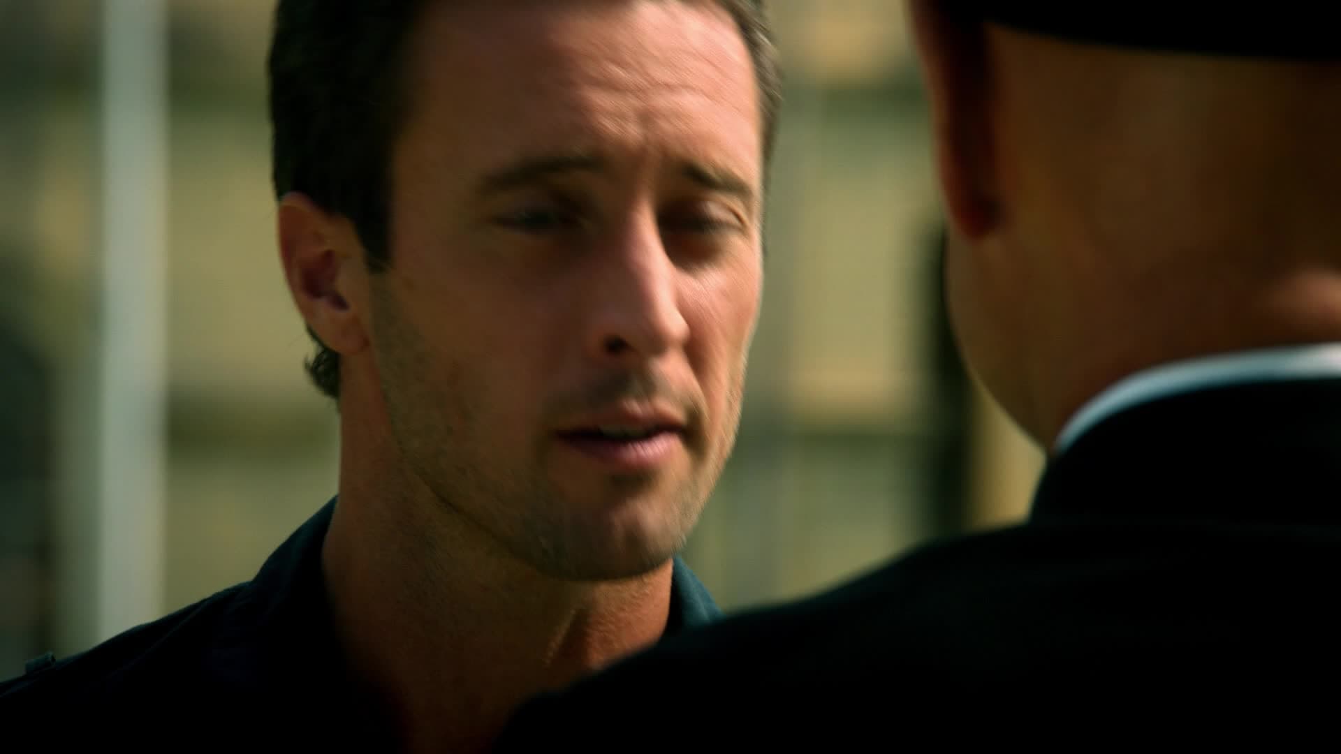 Hawaii Five-0 Season 2 :Episode 11  Pahele (Trapped)