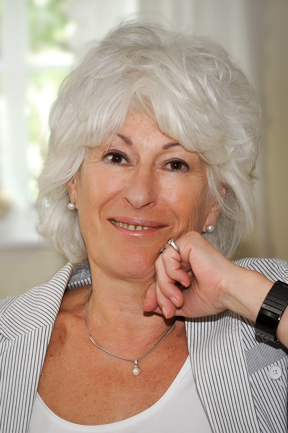 et billede af Mona Levin