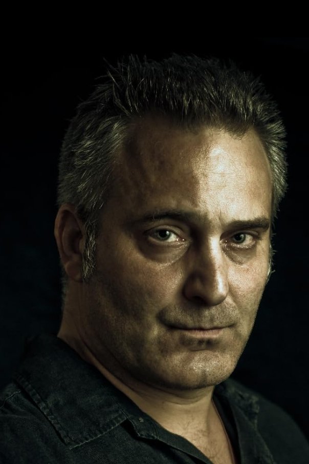 et billede af Stephen Saracco