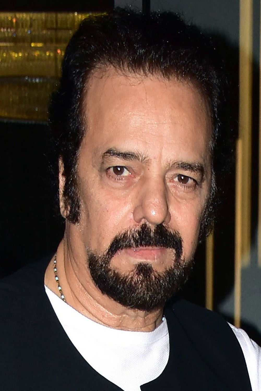 et billede af Akbar Khan