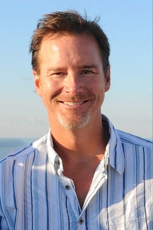 et billede af Roger Barton