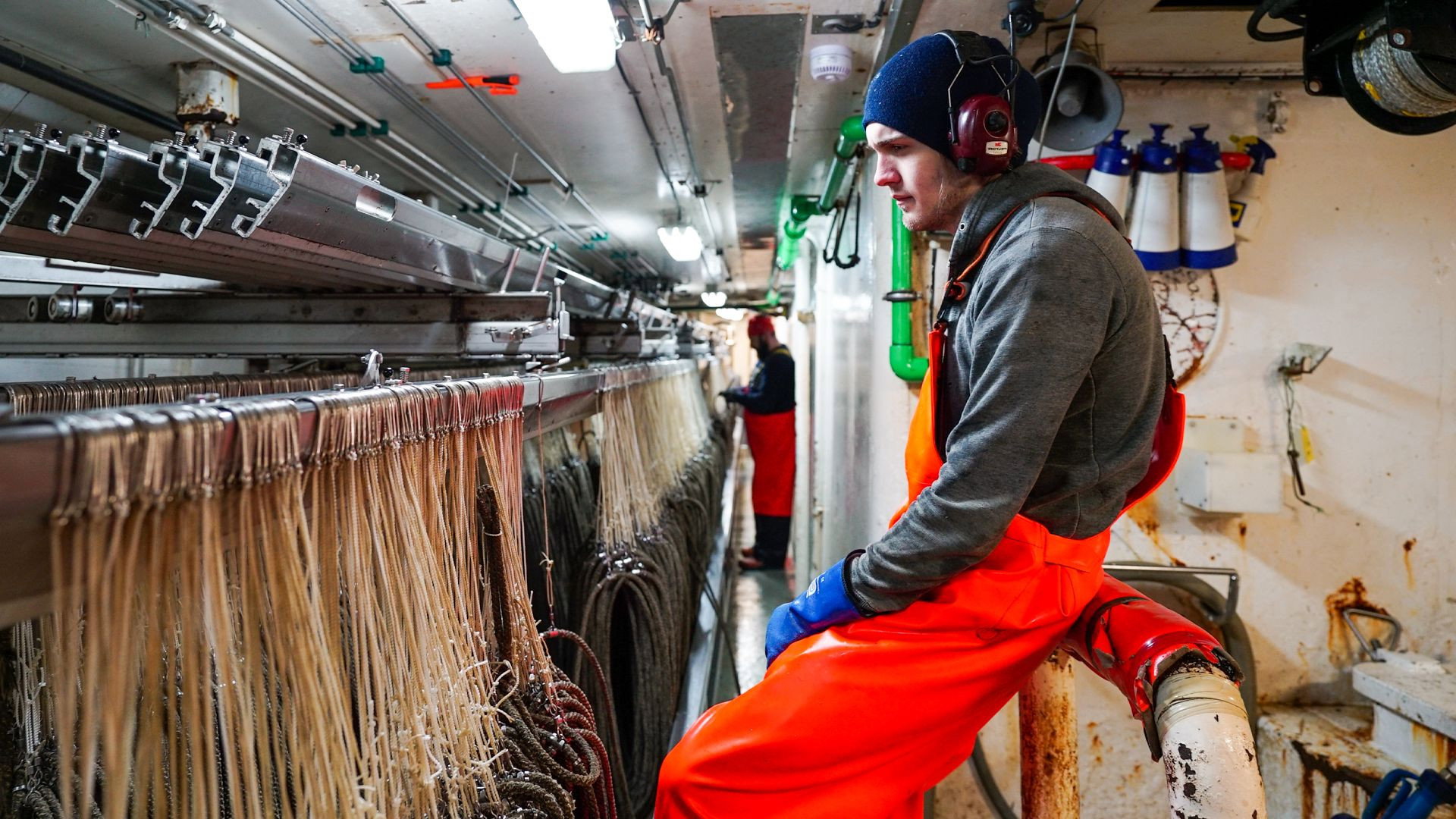 Ice Cold Catch S01E04 backdrop