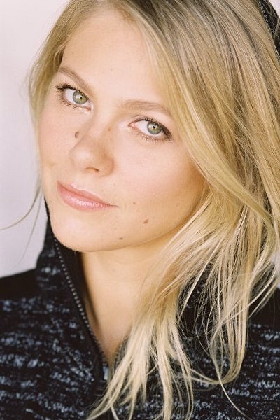 et billede af Lily Cowles