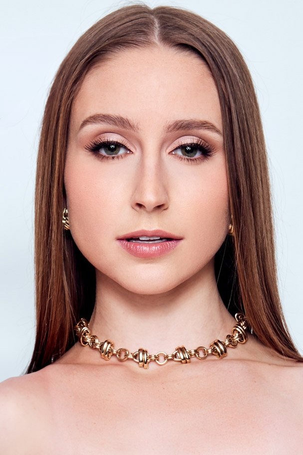 et billede af Laney Grey