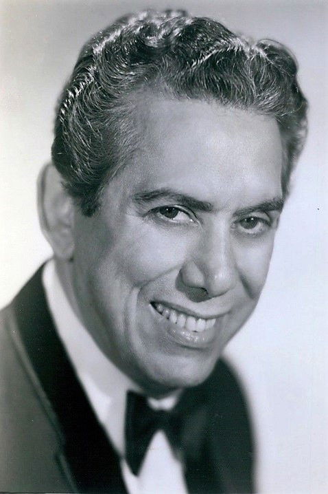 et billede af Carmen Cavallaro