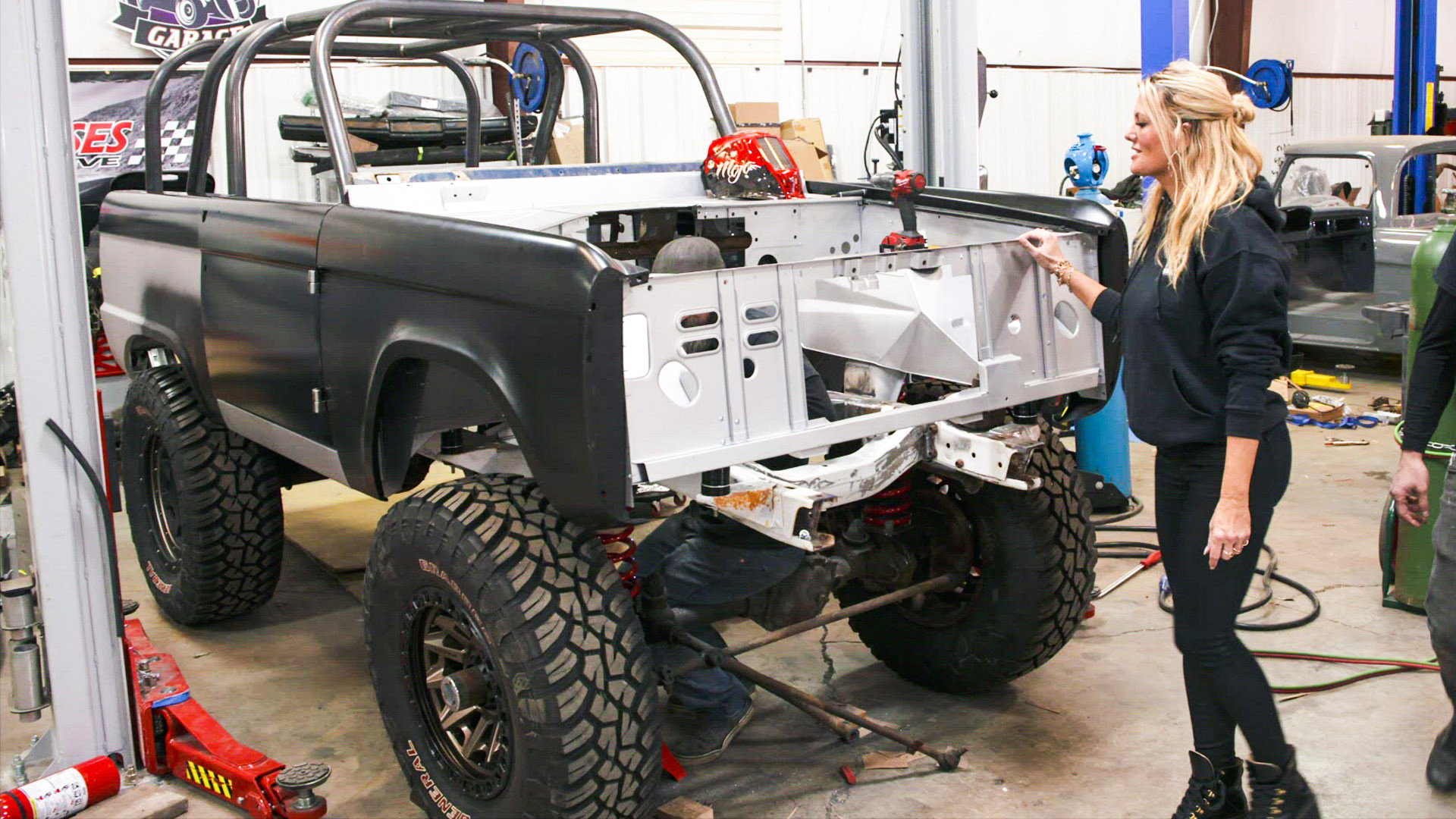 Ride of Your Life With Courtney Hansen S01E12 backdrop