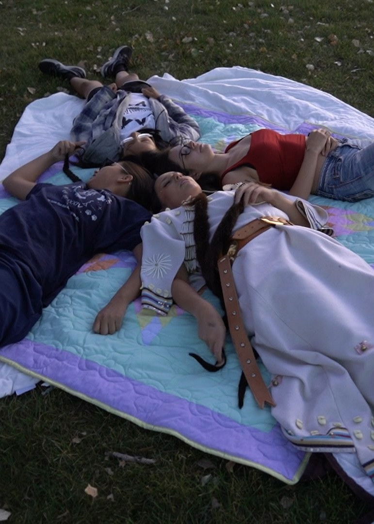 Makȟóčhe Kiŋ Oíč’iwa (The Land Paints Itself)