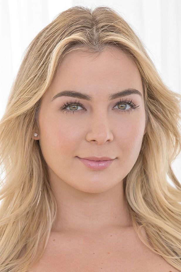 Blair Williams Profile Images — The Movie Database (TMDb)
