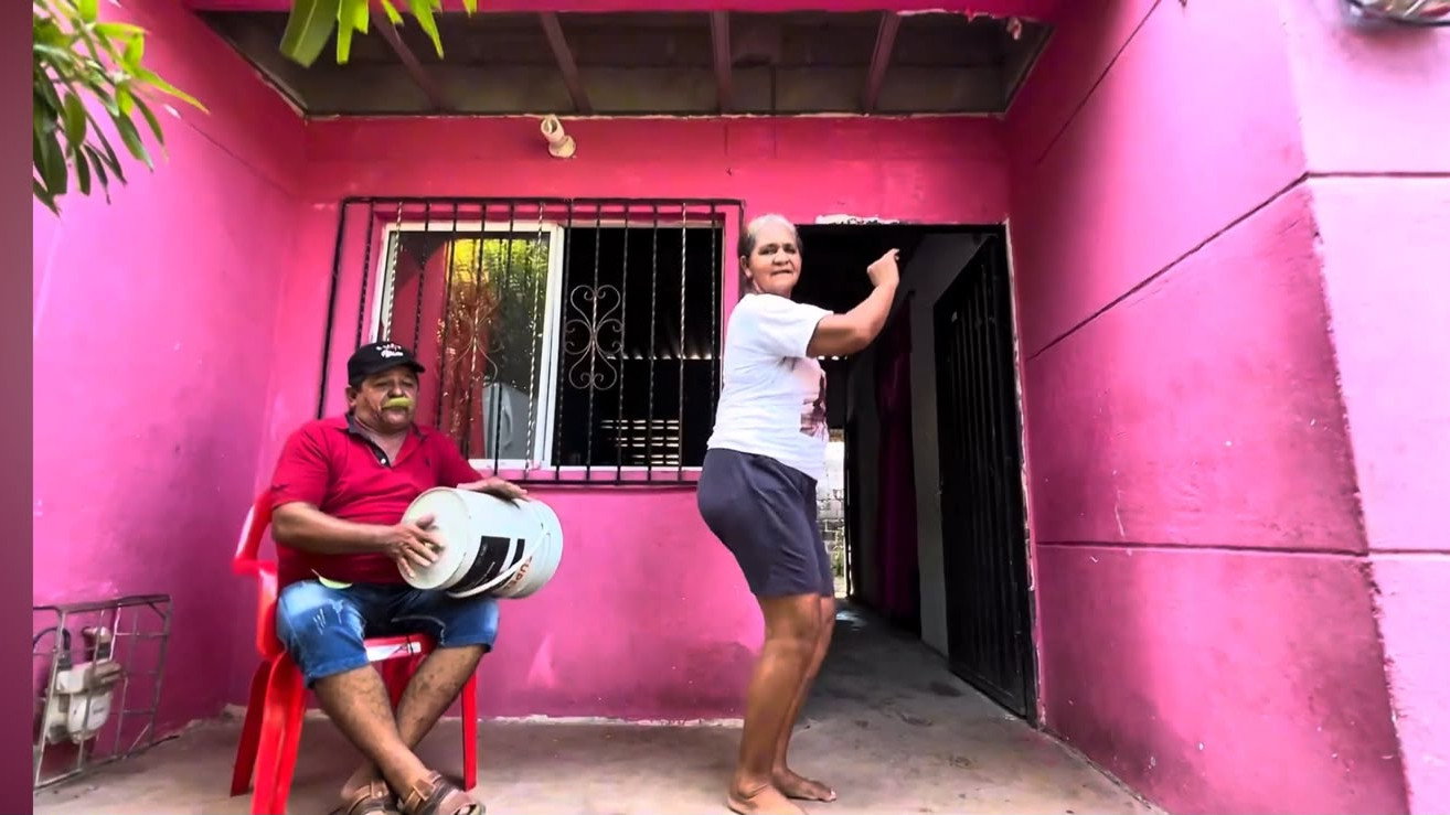Cuando el viento viejo baila
