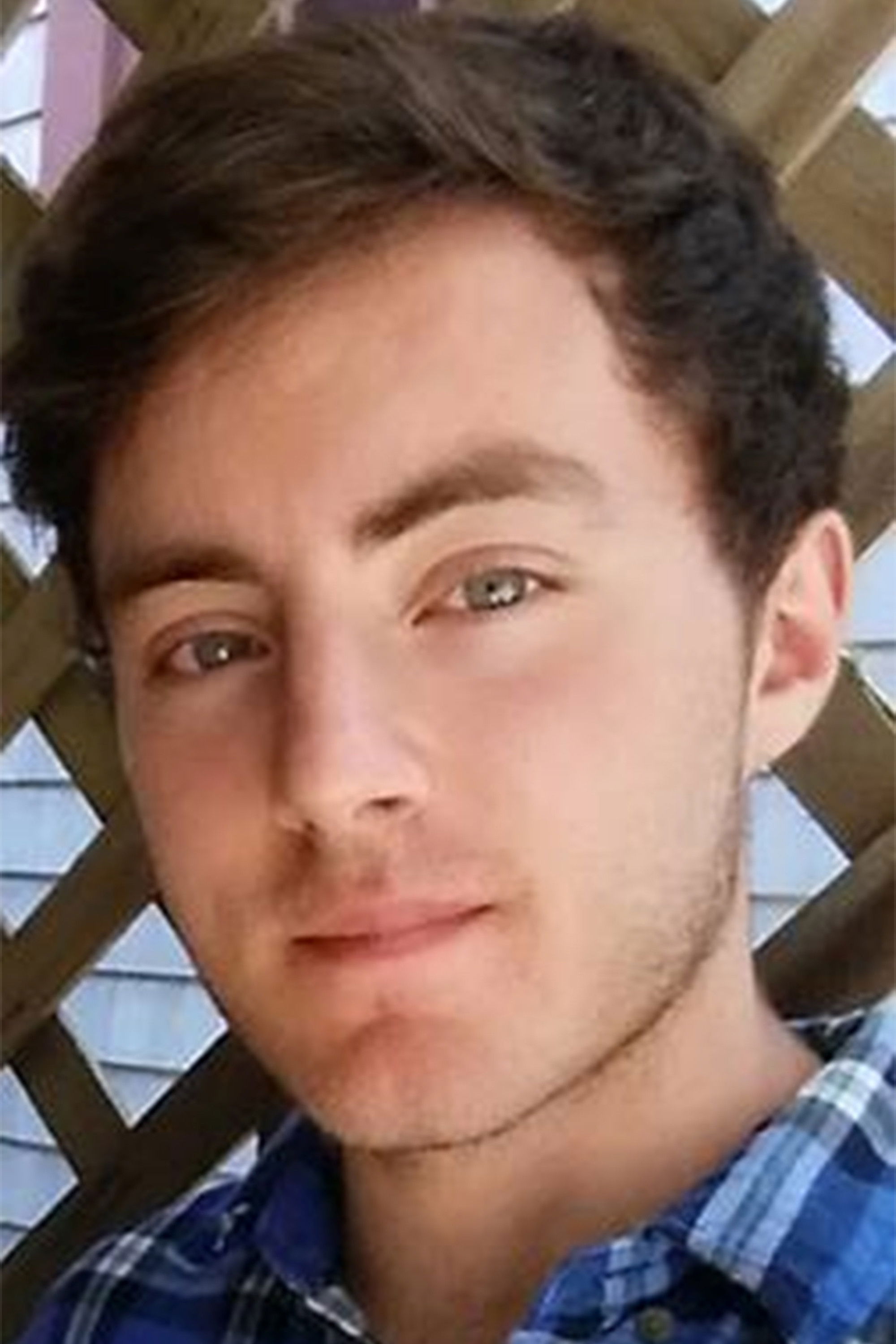 et billede af James Troici