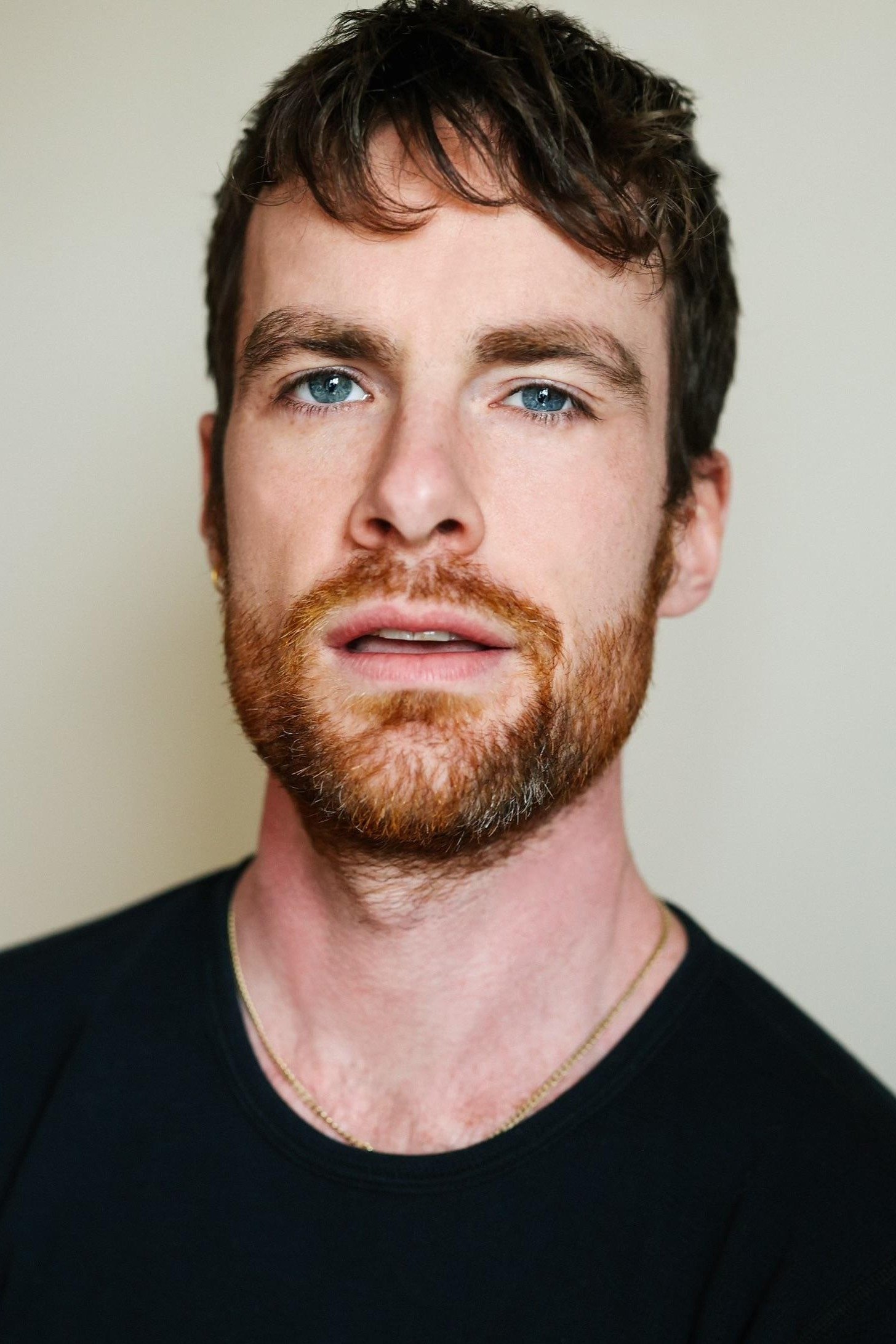 et billede af Jack P. Raymond