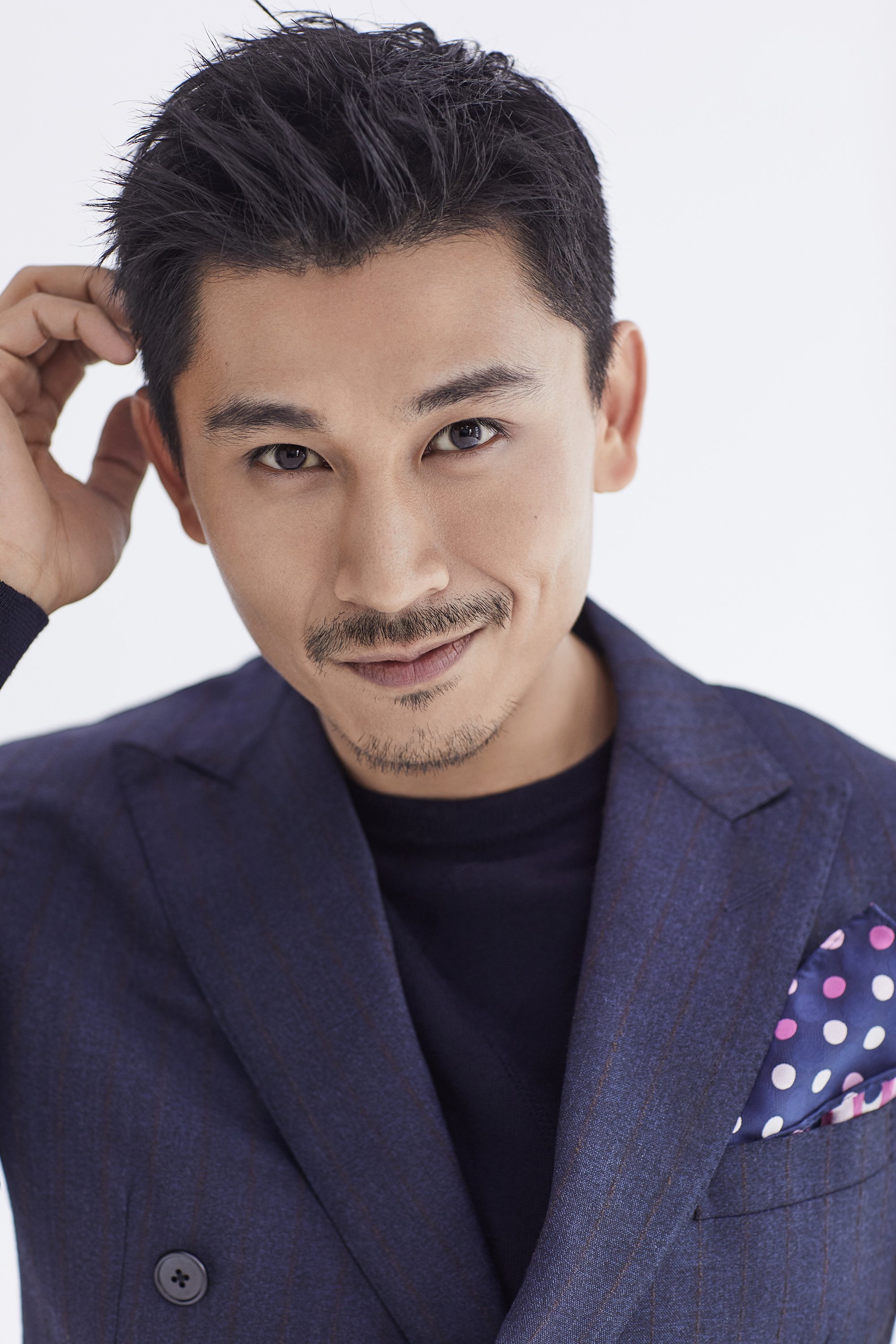 et billede af Bozhan Ju