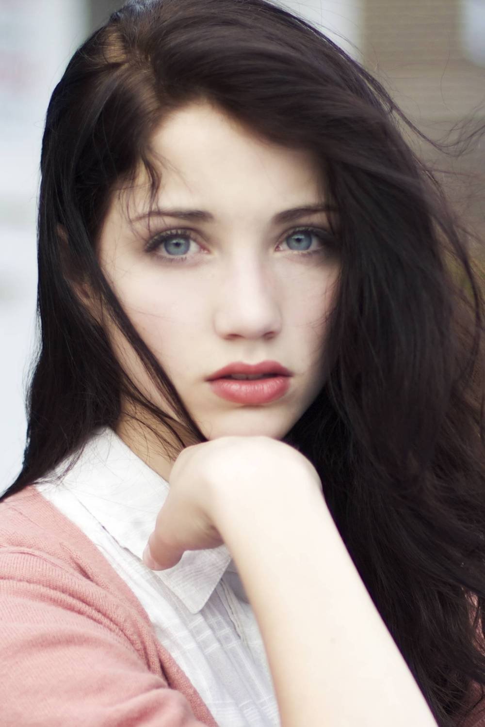 Emily Rudd Profile Images — The Movie Database (TMDb)