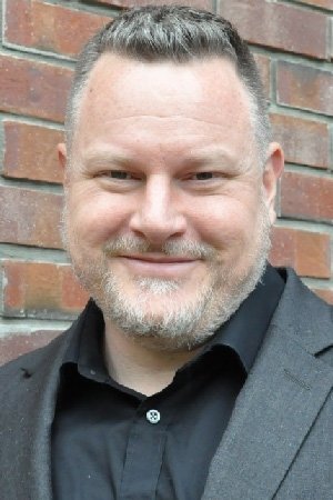 et billede af James Blight