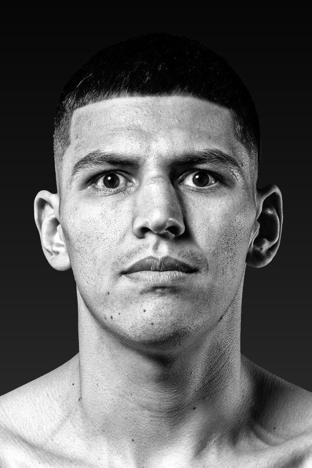 et billede af Roberto Valenzuela Jr