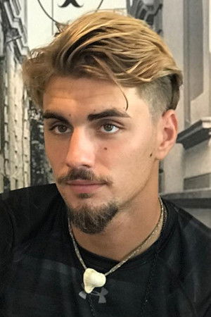 et billede af Andrei Dascalu