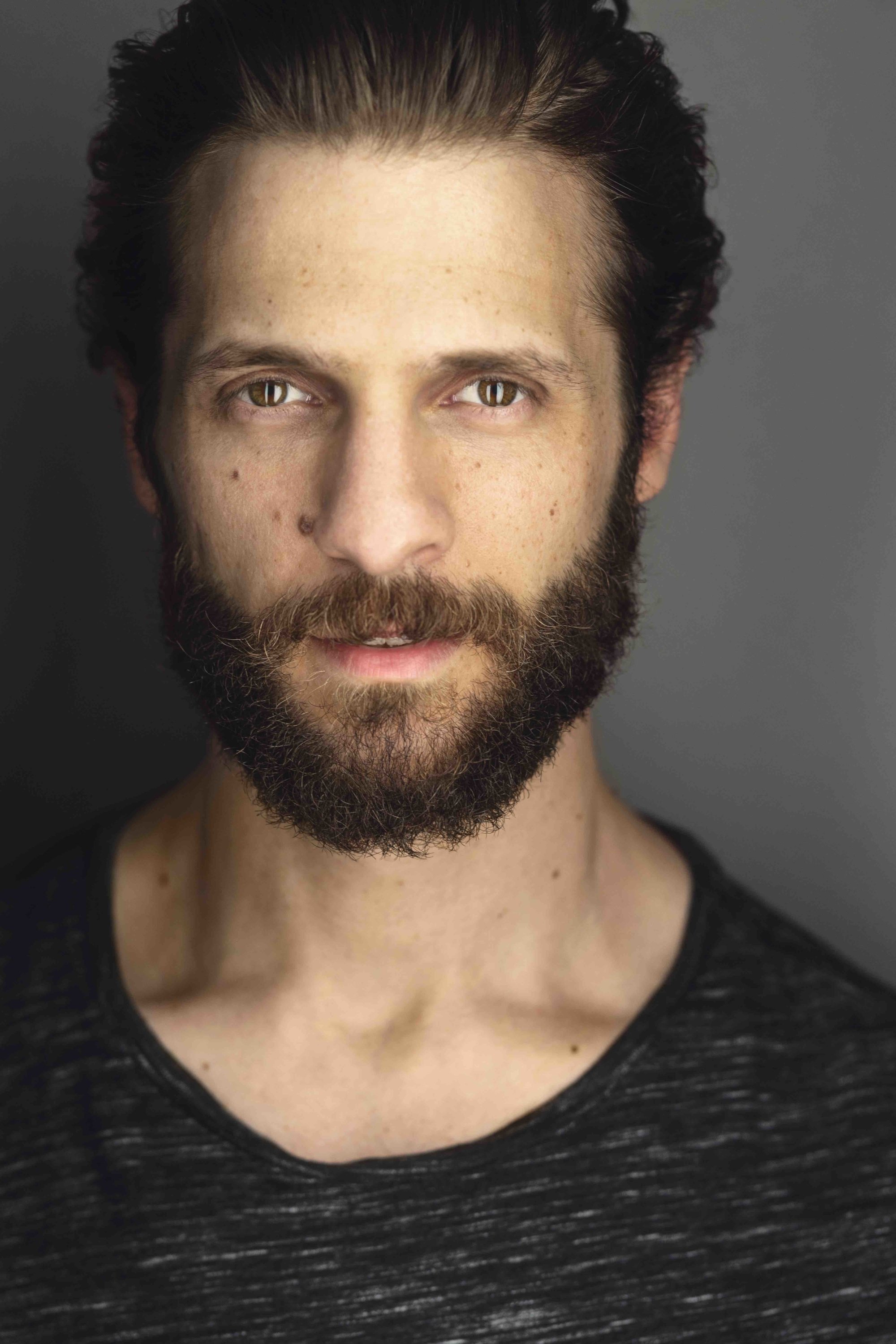 et billede af Gregory Connors