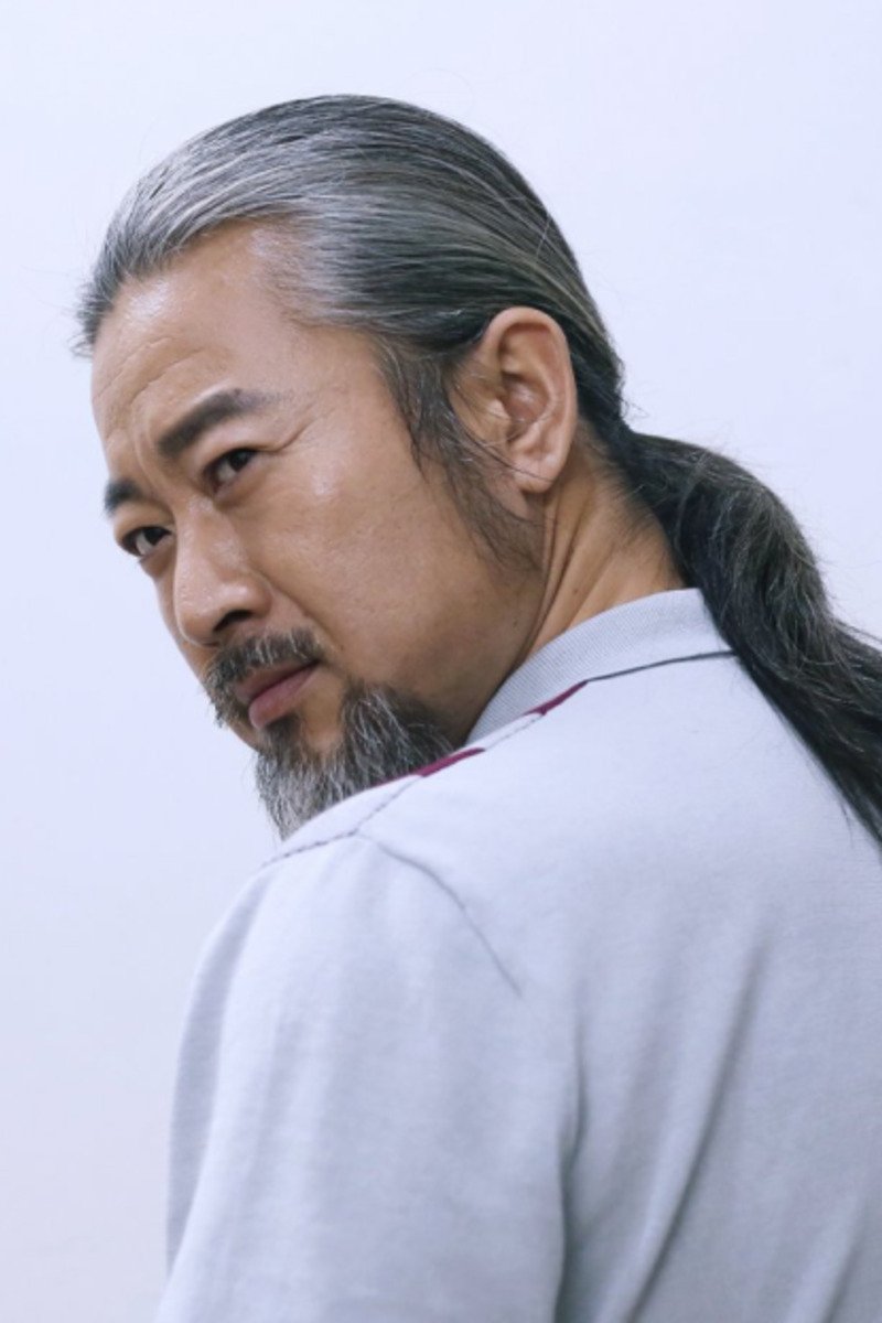 Chu Xiaolong's picture in the cast
