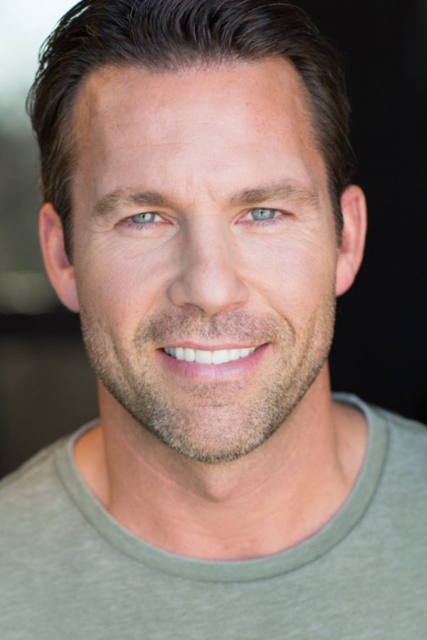 et billede af Colby Donaldson