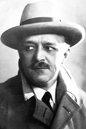 et billede af Chester A. Bachman