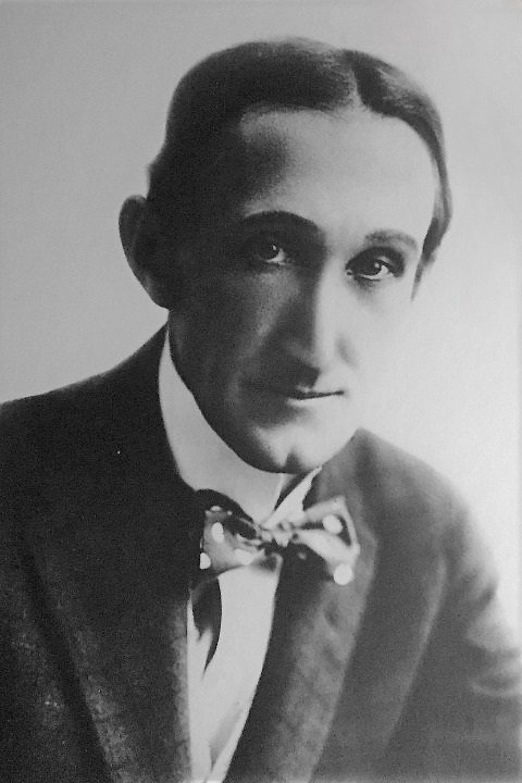 et billede af Frank Hayes