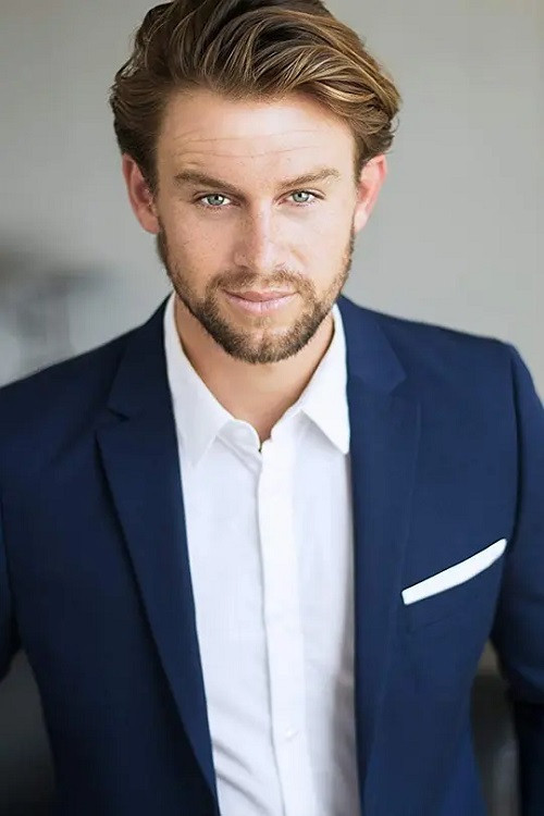 et billede af Drew Leighty