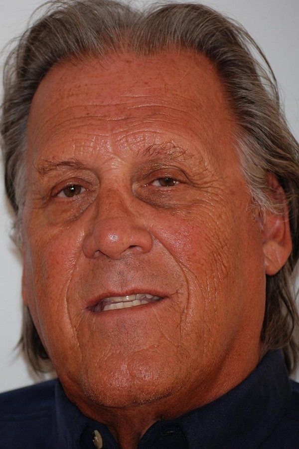 et billede af Gene Hartline