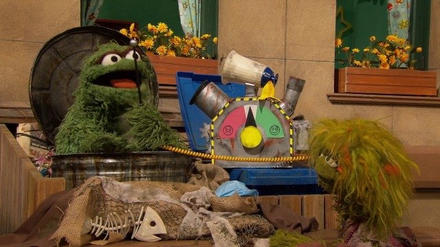 Sesame Street - Season 55 Episode 10 : The Grouch Machine