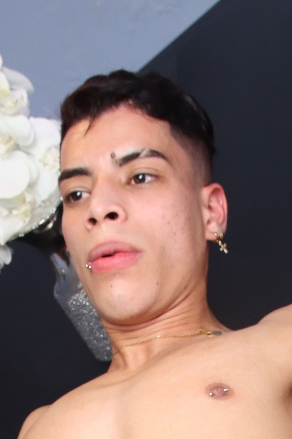 et billede af Adam Messi