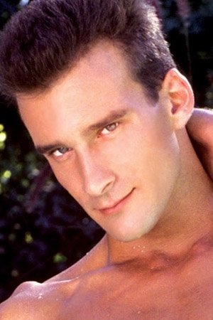 et billede af Adam Archer