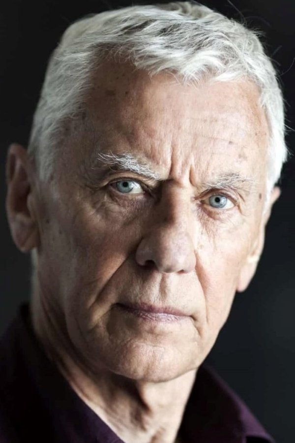 et billede af Paul Hüttel