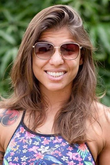 Mayra Bueno Silva's picture in the cast