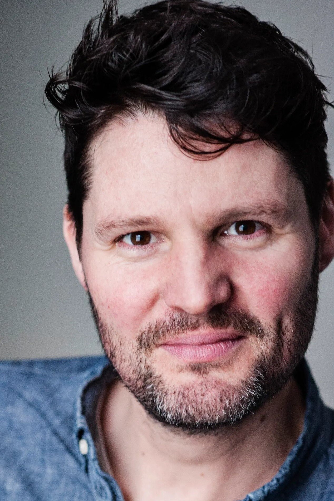 et billede af Theo Fraser Steele