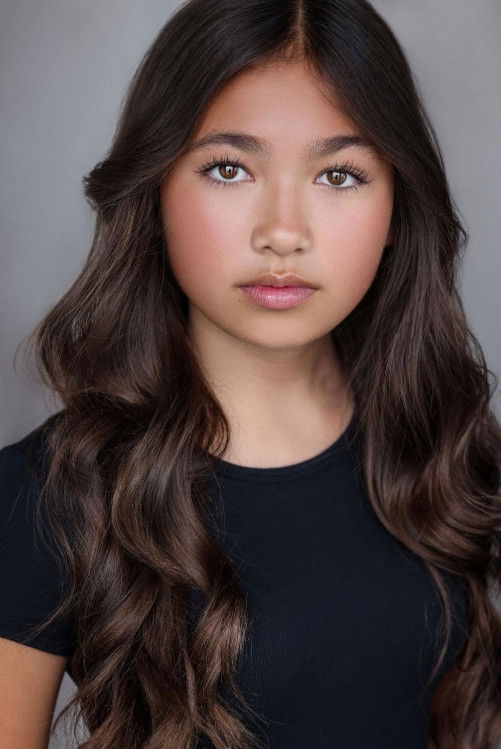 et billede af Ava Louise Murchison