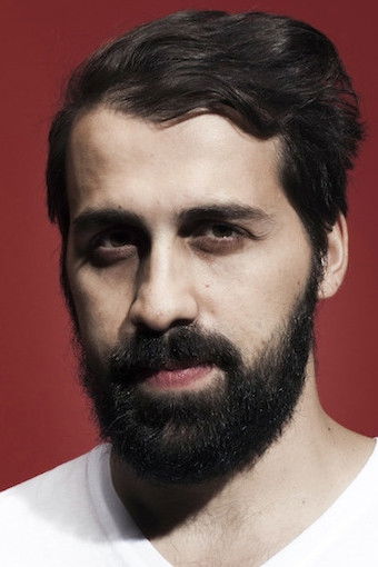 et billede af Erol Sarp