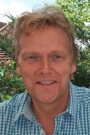 et billede af John Graham-Hall