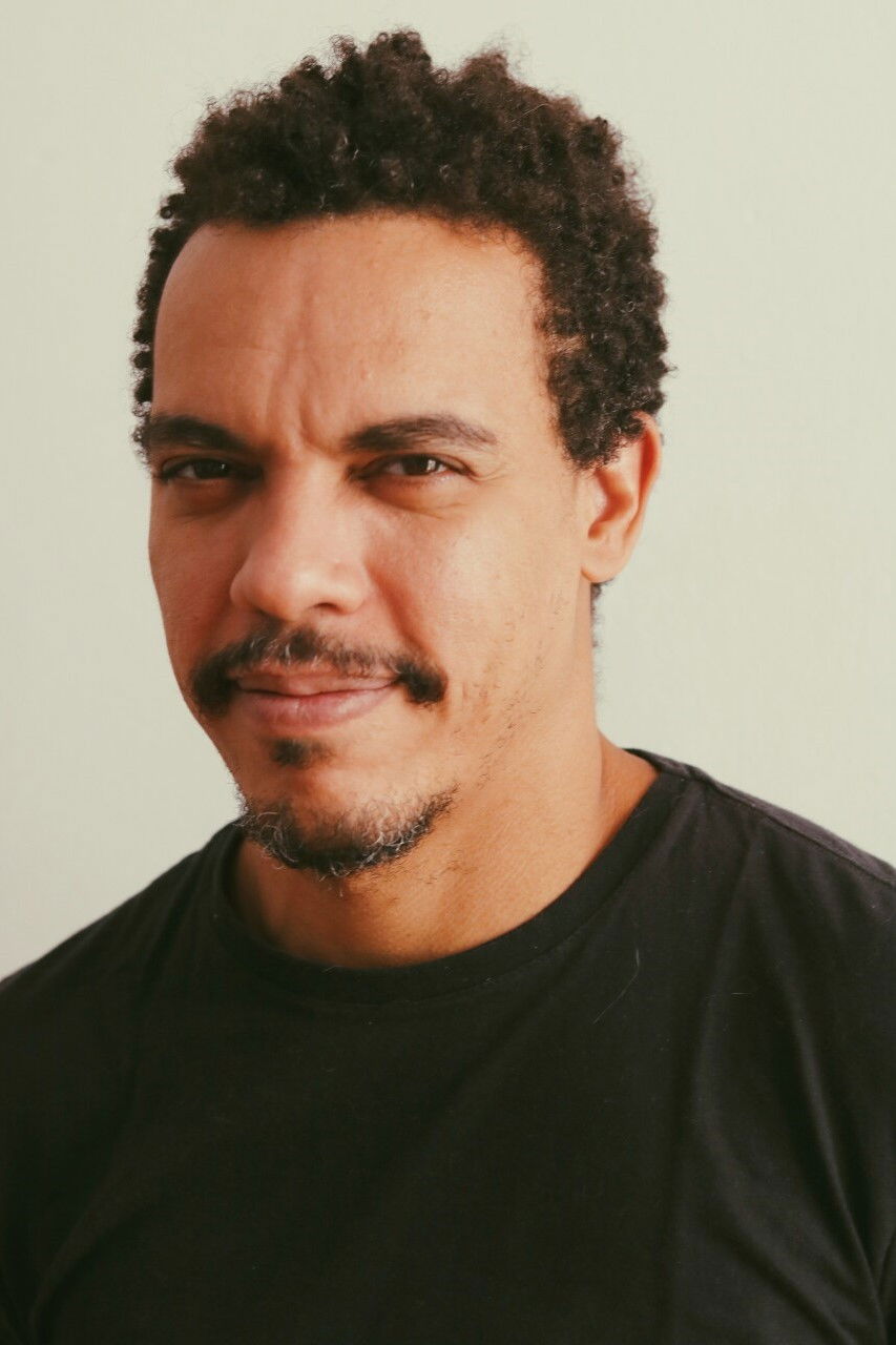 et billede af Rodrigo Abrahão