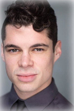 et billede af Dominic Mora